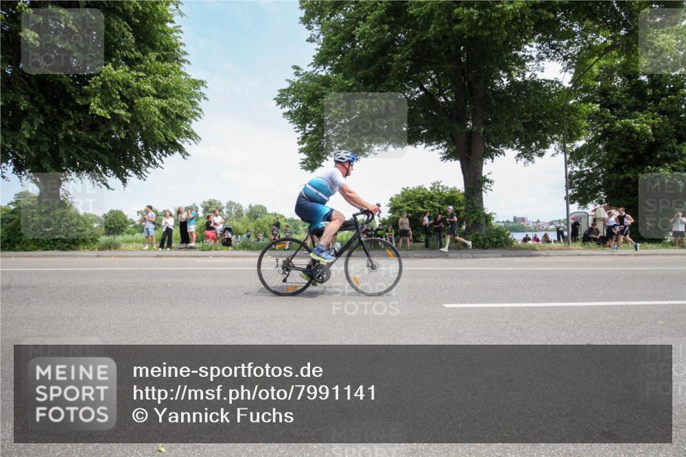 15.06.2025 - 7 Türme Triathlon Yannick Fuchs http://msf.ph/oto/7991141 15.06.2025 13:20:52 Radfahren 374, 387, 466, 914 meine-sportfotos.de