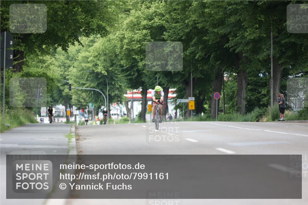15.06.2025 - 7 Türme Triathlon Yannick Fuchs http://msf.ph/oto/7991161 15.06.2025 11:57:03 Radfahren 234 meine-sportfotos.de