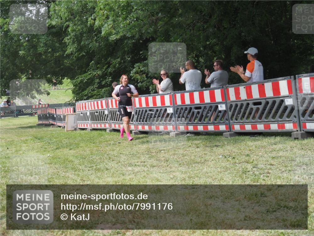 21.06.2025 - 27. Vierlanden-Triathlon KatJ http://msf.ph/oto/7991176 15.06.2025 12:31:36 Laufen  meine-sportfotos.de