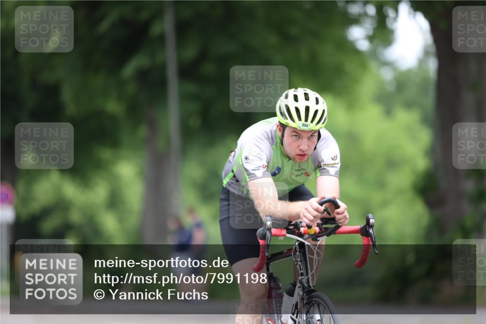 15.06.2025 - 7 Türme Triathlon Yannick Fuchs http://msf.ph/oto/7991198 15.06.2025 11:57:07 Radfahren 234 meine-sportfotos.de