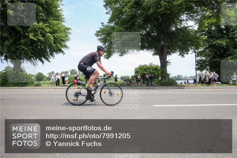 15.06.2025 - 7 Türme Triathlon Yannick Fuchs http://msf.ph/oto/7991205 15.06.2025 13:21:26 Radfahren 369, 484, 671, 940 meine-sportfotos.de