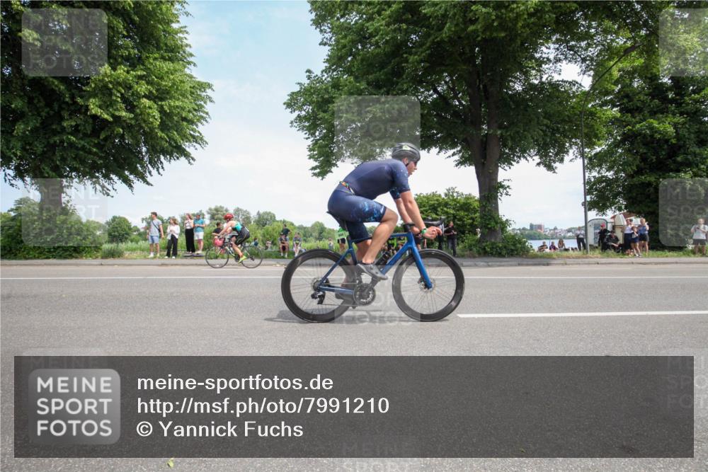 15.06.2025 - 7 Türme Triathlon Yannick Fuchs http://msf.ph/oto/7991210 15.06.2025 13:21:35 Radfahren 341, 405, 629, 669, 714, 940 meine-sportfotos.de