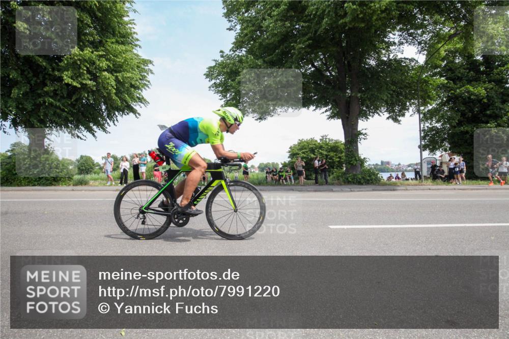 15.06.2025 - 7 Türme Triathlon Yannick Fuchs http://msf.ph/oto/7991220 15.06.2025 13:21:37 Radfahren 341, 405, 629, 669, 714, 940 meine-sportfotos.de