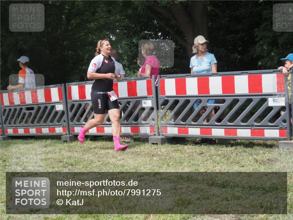 21.06.2025 - 27. Vierlanden-Triathlon KatJ http://msf.ph/oto/7991275 15.06.2025 12:31:38 Laufen  meine-sportfotos.de
