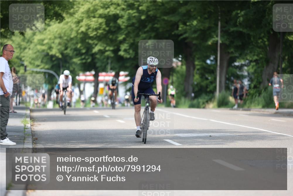 15.06.2025 - 7 Türme Triathlon Yannick Fuchs http://msf.ph/oto/7991294 15.06.2025 13:04:44 Radfahren 884 meine-sportfotos.de