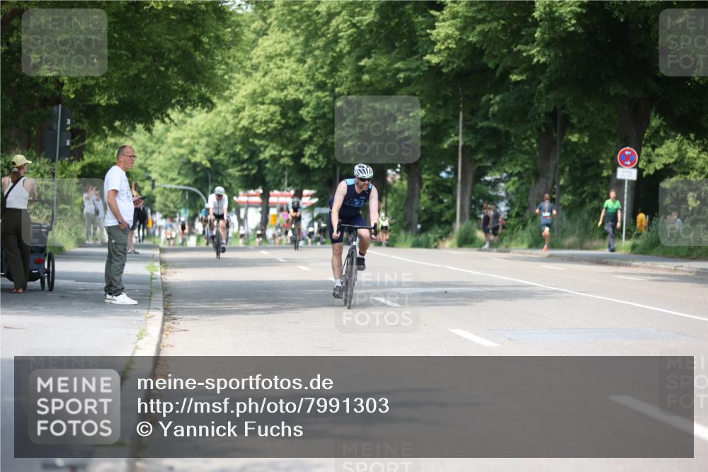 15.06.2025 - 7 Türme Triathlon Yannick Fuchs http://msf.ph/oto/7991303 15.06.2025 13:04:44 Radfahren 884 meine-sportfotos.de