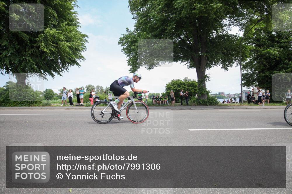 15.06.2025 - 7 Türme Triathlon Yannick Fuchs http://msf.ph/oto/7991306 15.06.2025 13:22:26 Radfahren 260, 301, 356, 491, 631, 803 meine-sportfotos.de