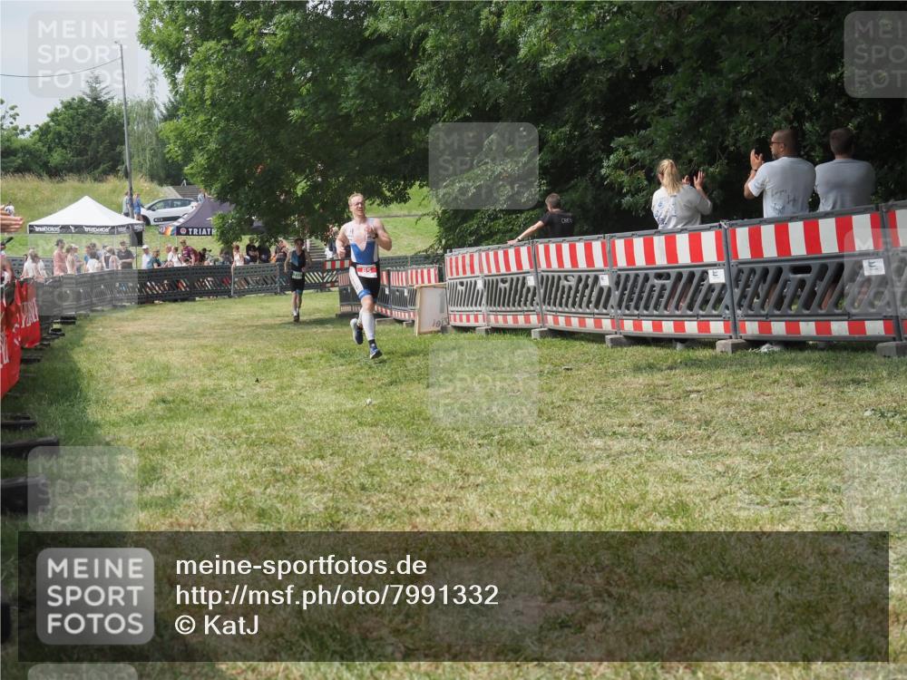 21.06.2025 - 27. Vierlanden-Triathlon KatJ http://msf.ph/oto/7991332 15.06.2025 12:33:30 Laufen  meine-sportfotos.de
