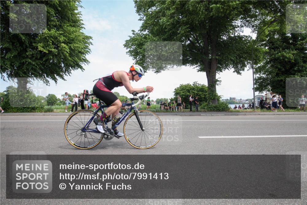 15.06.2025 - 7 Türme Triathlon Yannick Fuchs http://msf.ph/oto/7991413 15.06.2025 13:23:15 Radfahren 594, 1171 meine-sportfotos.de