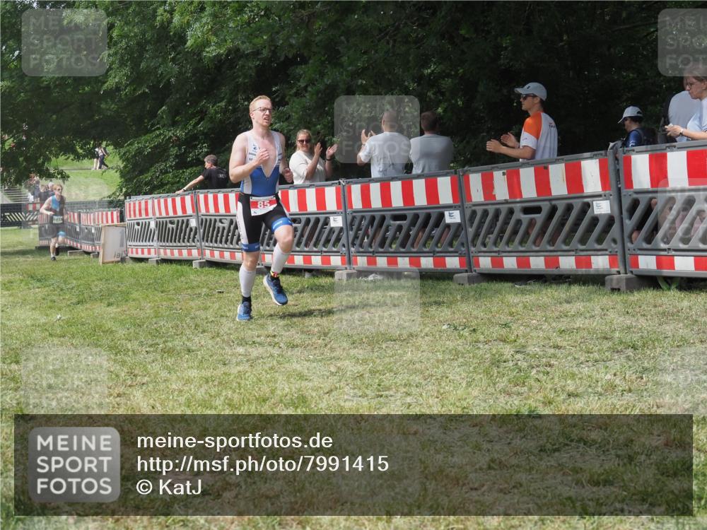 21.06.2025 - 27. Vierlanden-Triathlon KatJ http://msf.ph/oto/7991415 15.06.2025 12:33:32 Laufen  meine-sportfotos.de