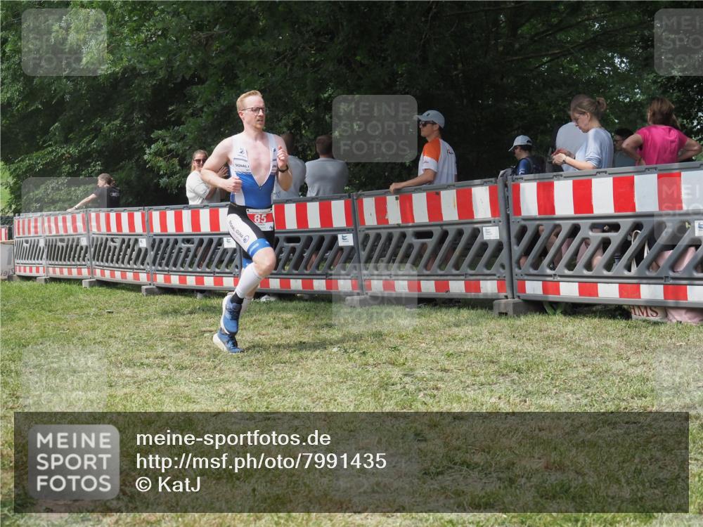 21.06.2025 - 27. Vierlanden-Triathlon KatJ http://msf.ph/oto/7991435 15.06.2025 12:33:32 Laufen  meine-sportfotos.de