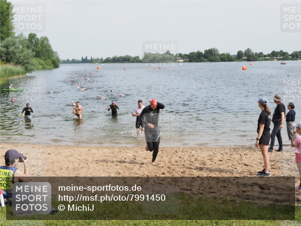 21.06.2025 - 27. Vierlanden-Triathlon MichiJ http://msf.ph/oto/7991450 15.06.2026 09:54:14 Schwimmen 267, 302, 337, 342, 356 meine-sportfotos.de