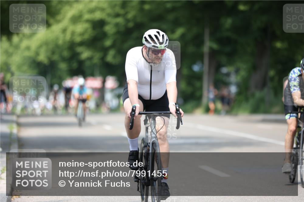 15.06.2025 - 7 Türme Triathlon Yannick Fuchs http://msf.ph/oto/7991455 15.06.2025 13:04:48 Radfahren 464, 502, 884, 944, 1007 meine-sportfotos.de