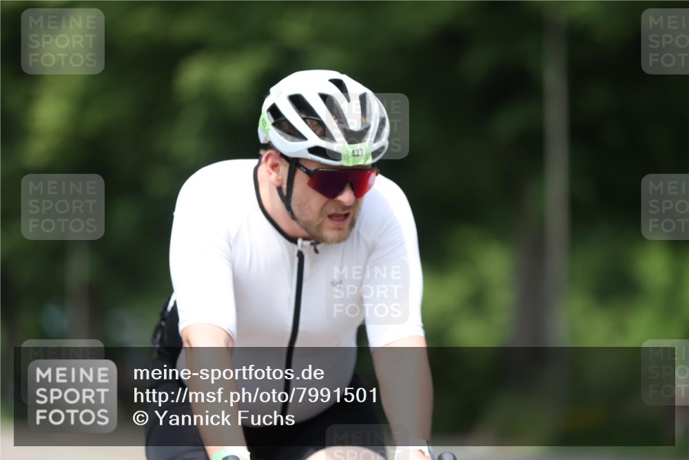 15.06.2025 - 7 Türme Triathlon Yannick Fuchs http://msf.ph/oto/7991501 15.06.2025 13:04:48 Radfahren 464, 502, 884, 944, 1007 meine-sportfotos.de