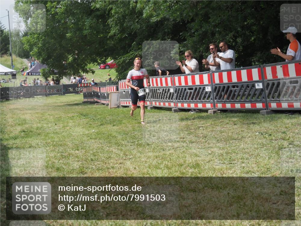 21.06.2025 - 27. Vierlanden-Triathlon KatJ http://msf.ph/oto/7991503 15.06.2025 12:33:51 Laufen  meine-sportfotos.de