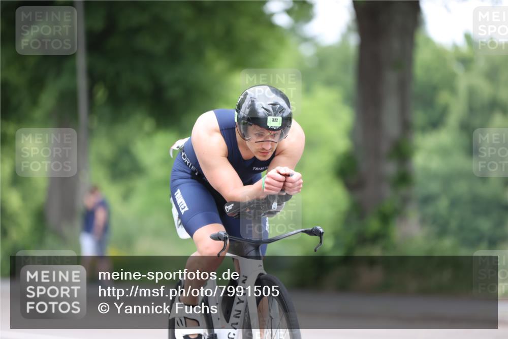 15.06.2025 - 7 Türme Triathlon Yannick Fuchs http://msf.ph/oto/7991505 15.06.2025 11:57:58 Radfahren 303 meine-sportfotos.de