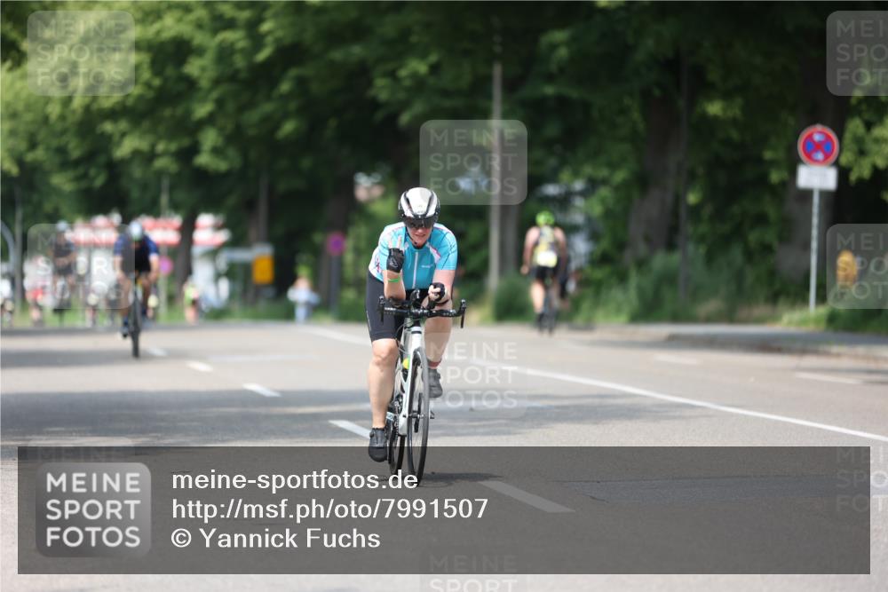 15.06.2025 - 7 Türme Triathlon Yannick Fuchs http://msf.ph/oto/7991507 15.06.2025 13:04:50 Radfahren 464, 502, 944, 1007, 1082 meine-sportfotos.de