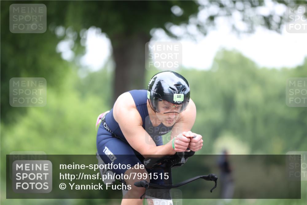 15.06.2025 - 7 Türme Triathlon Yannick Fuchs http://msf.ph/oto/7991515 15.06.2025 11:57:58 Radfahren 303 meine-sportfotos.de