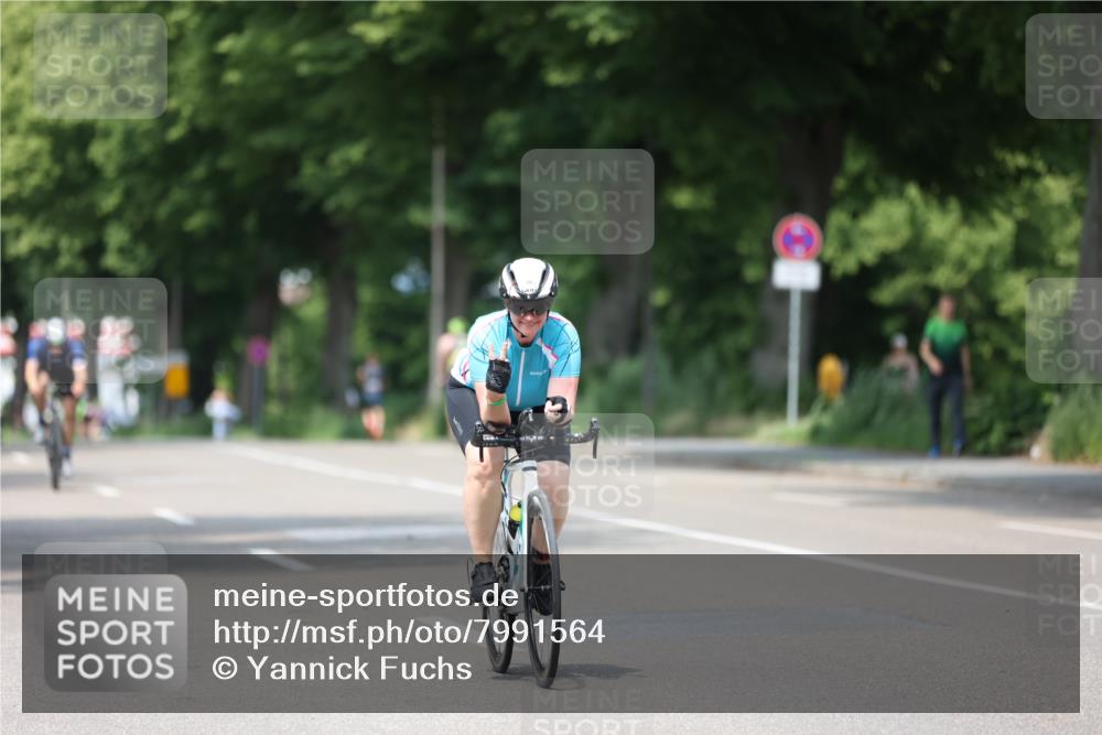 15.06.2025 - 7 Türme Triathlon Yannick Fuchs http://msf.ph/oto/7991564 15.06.2025 13:04:51 Radfahren 464, 502, 944, 1007, 1082 meine-sportfotos.de