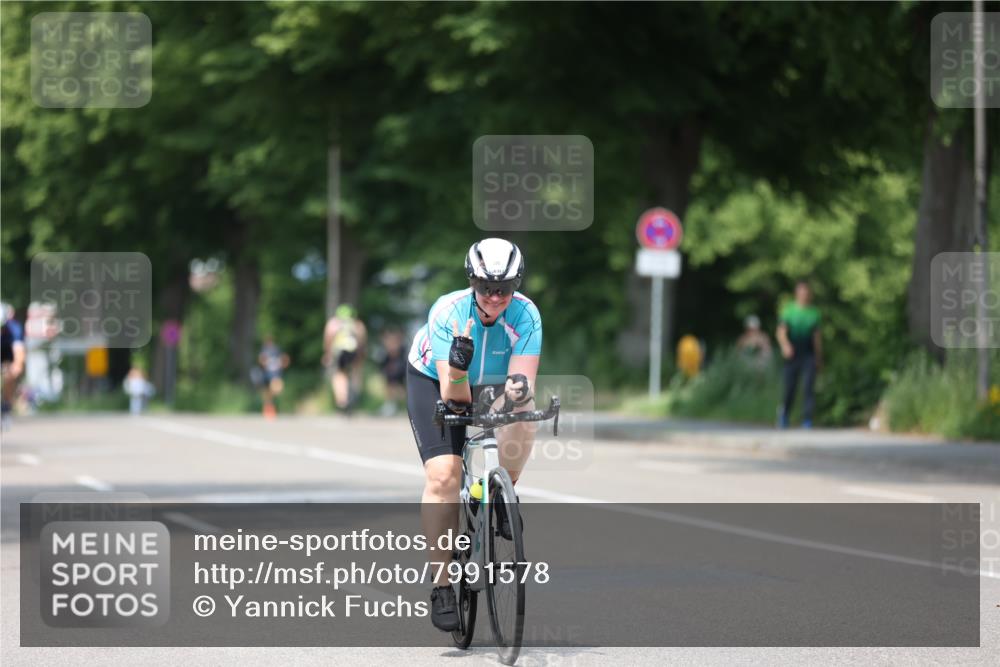 15.06.2025 - 7 Türme Triathlon Yannick Fuchs http://msf.ph/oto/7991578 15.06.2025 13:04:51 Radfahren 464, 502, 944, 1007, 1082 meine-sportfotos.de