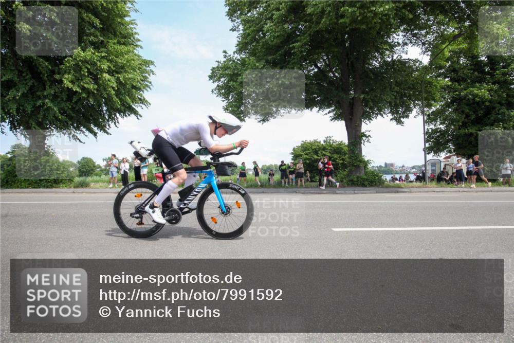 15.06.2025 - 7 Türme Triathlon Yannick Fuchs http://msf.ph/oto/7991592 15.06.2025 13:24:30 Radfahren 215, 397, 543, 640, 930, 1072, 1182 meine-sportfotos.de