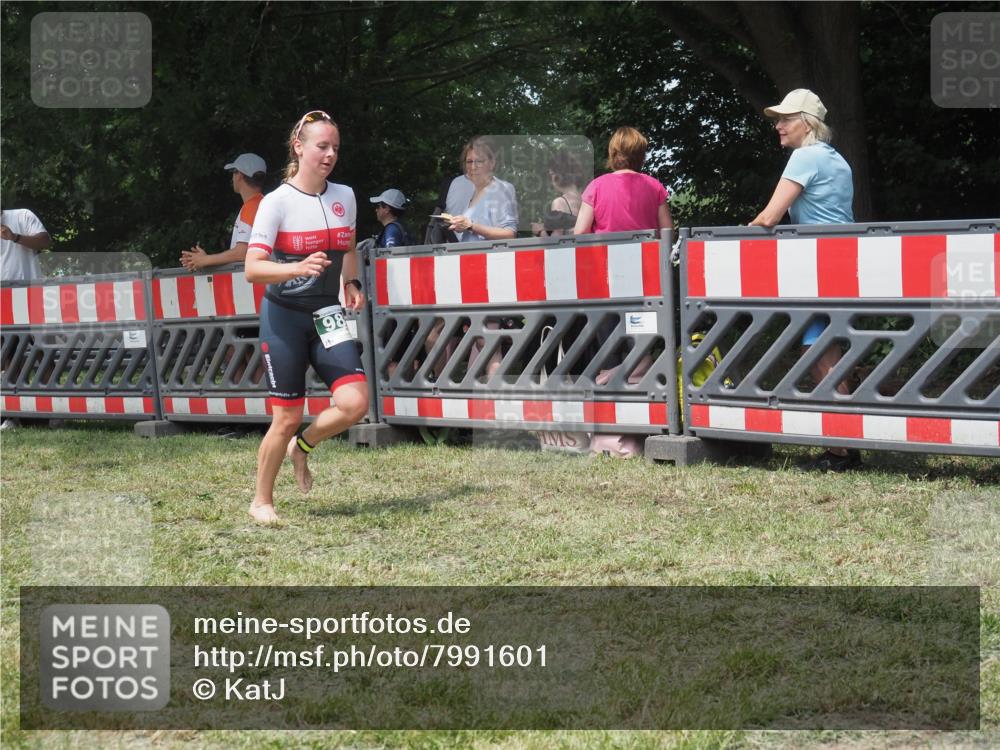 21.06.2025 - 27. Vierlanden-Triathlon KatJ http://msf.ph/oto/7991601 15.06.2025 12:33:53 Laufen  meine-sportfotos.de