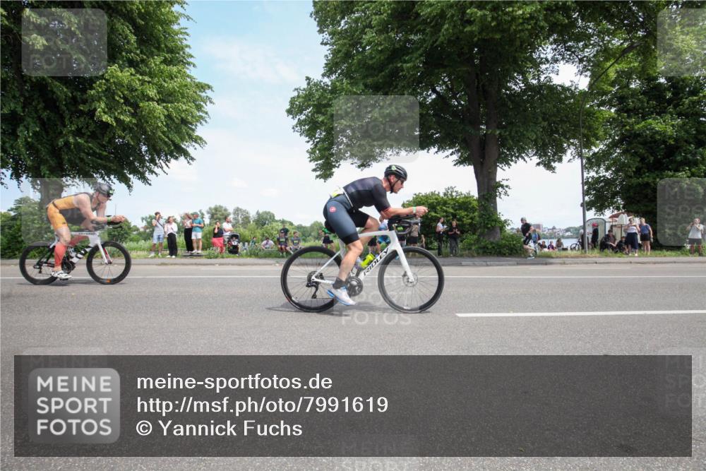 15.06.2025 - 7 Türme Triathlon Yannick Fuchs http://msf.ph/oto/7991619 15.06.2025 13:24:42 Radfahren 613, 674, 789, 924 meine-sportfotos.de