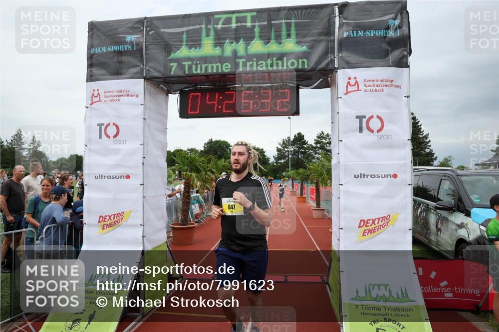 15.06.2025 - 7 Türme Triathlon Michael Strokosch http://msf.ph/oto/7991623 15.06.2025 14:25:31 Ziel 847, 936, 994 meine-sportfotos.de