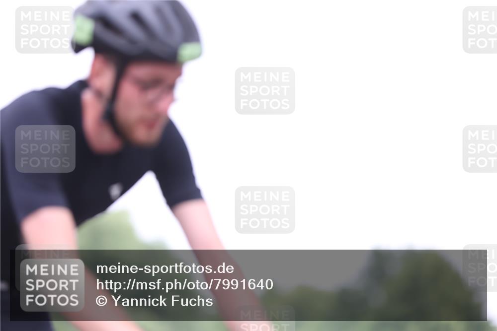 15.06.2025 - 7 Türme Triathlon Yannick Fuchs http://msf.ph/oto/7991640 15.06.2025 11:58:25 Radfahren 258, 276 meine-sportfotos.de