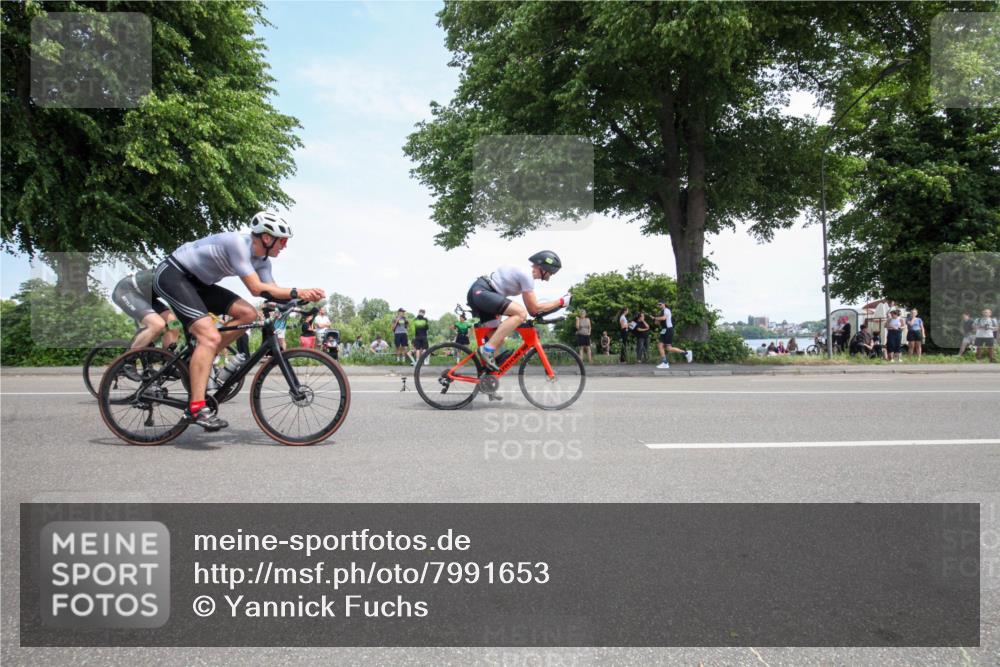 15.06.2025 - 7 Türme Triathlon Yannick Fuchs http://msf.ph/oto/7991653 15.06.2025 13:24:55 Radfahren 208, 371, 373, 473, 550 meine-sportfotos.de