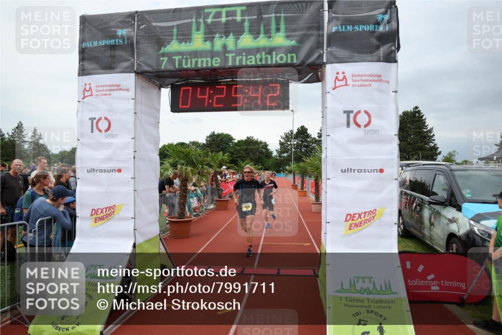 15.06.2025 - 7 Türme Triathlon Michael Strokosch http://msf.ph/oto/7991711 15.06.2025 14:25:42 Ziel 461, 936, 1009 meine-sportfotos.de