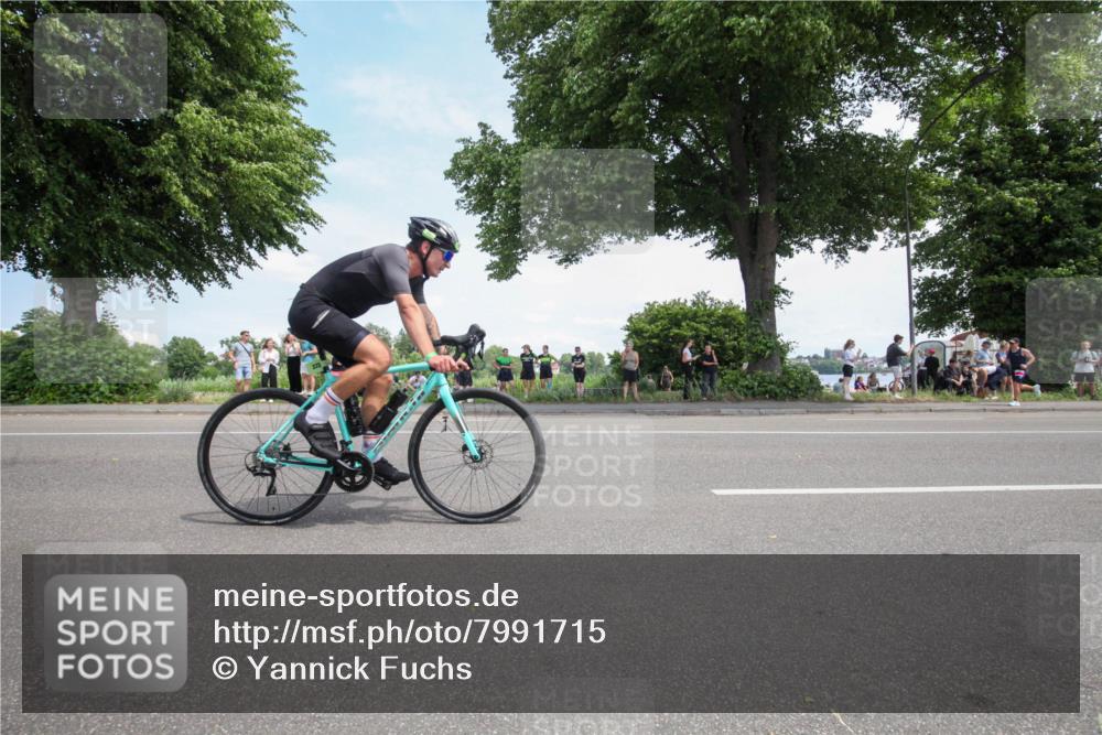 15.06.2025 - 7 Türme Triathlon Yannick Fuchs http://msf.ph/oto/7991715 15.06.2025 13:25:04 Radfahren 309, 371, 373, 550 meine-sportfotos.de