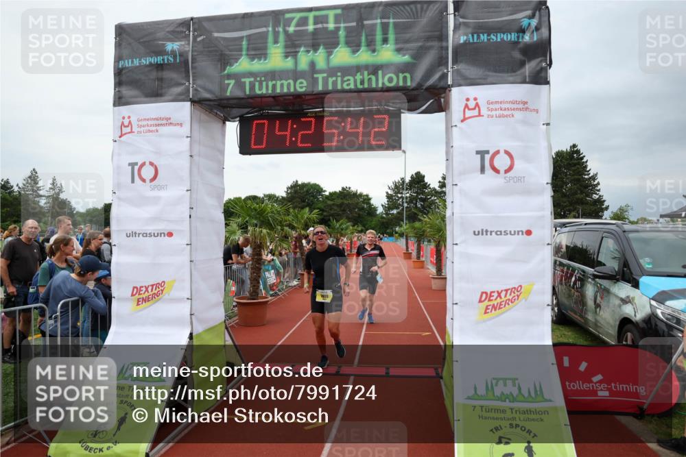 15.06.2025 - 7 Türme Triathlon Michael Strokosch http://msf.ph/oto/7991724 15.06.2025 14:25:42 Ziel 461, 936, 1009 meine-sportfotos.de