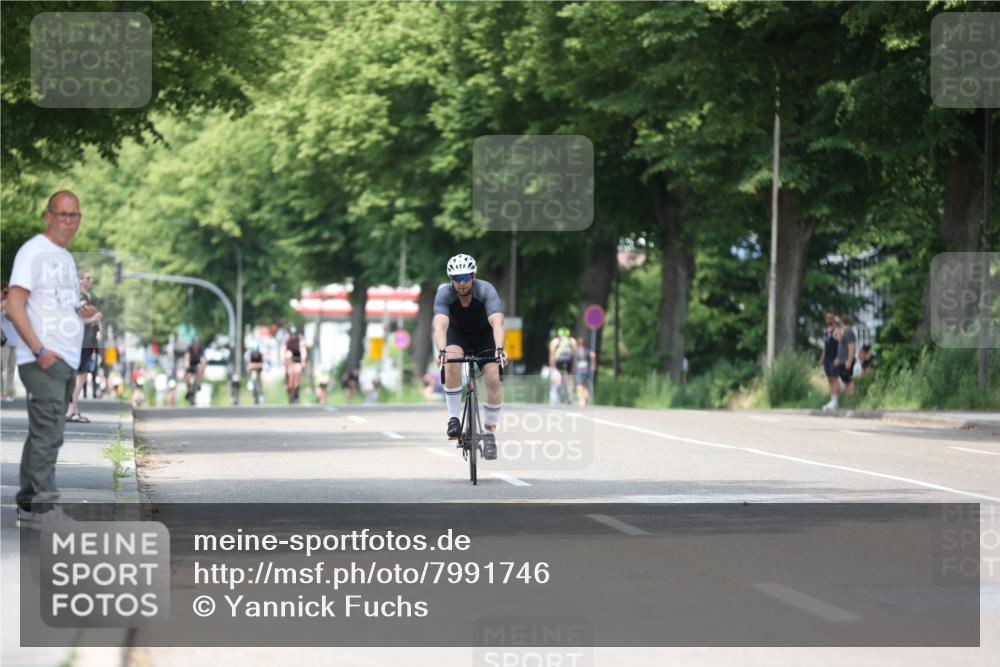 15.06.2025 - 7 Türme Triathlon Yannick Fuchs http://msf.ph/oto/7991746 15.06.2025 13:04:56 Radfahren 464, 474, 944, 1007, 1082 meine-sportfotos.de