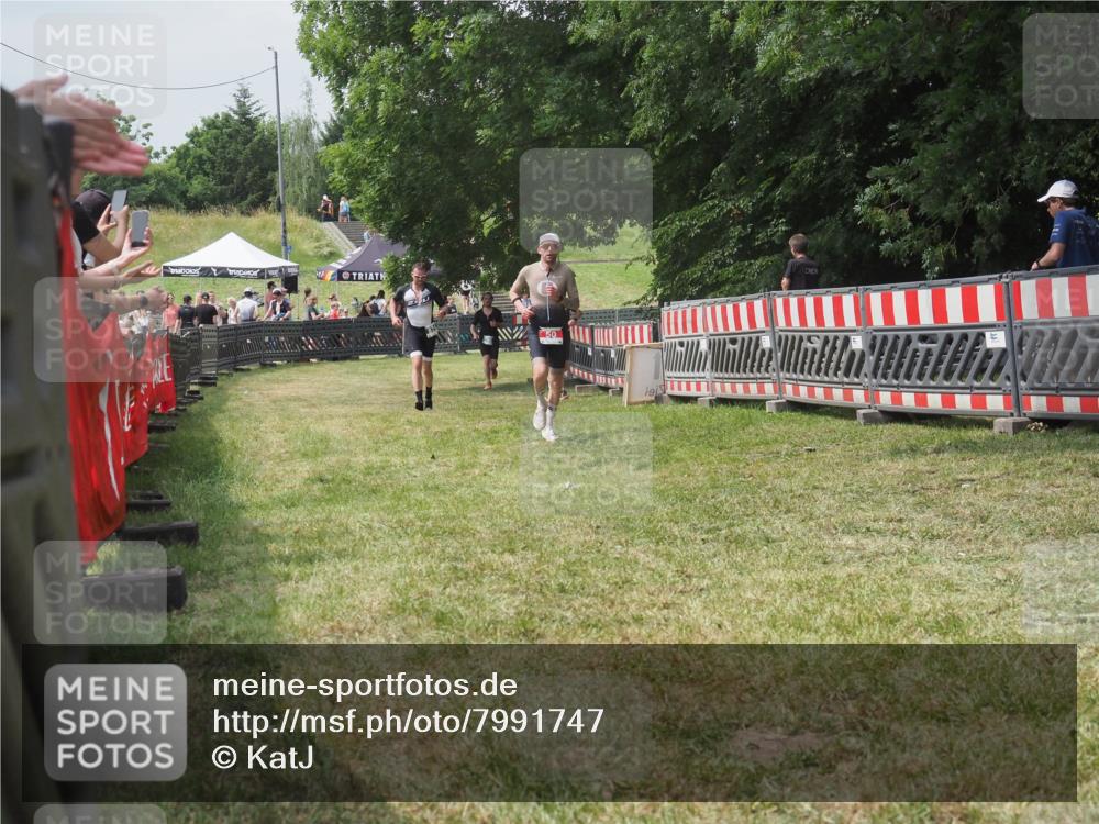 21.06.2025 - 27. Vierlanden-Triathlon KatJ http://msf.ph/oto/7991747 15.06.2025 12:34:27 Laufen  meine-sportfotos.de