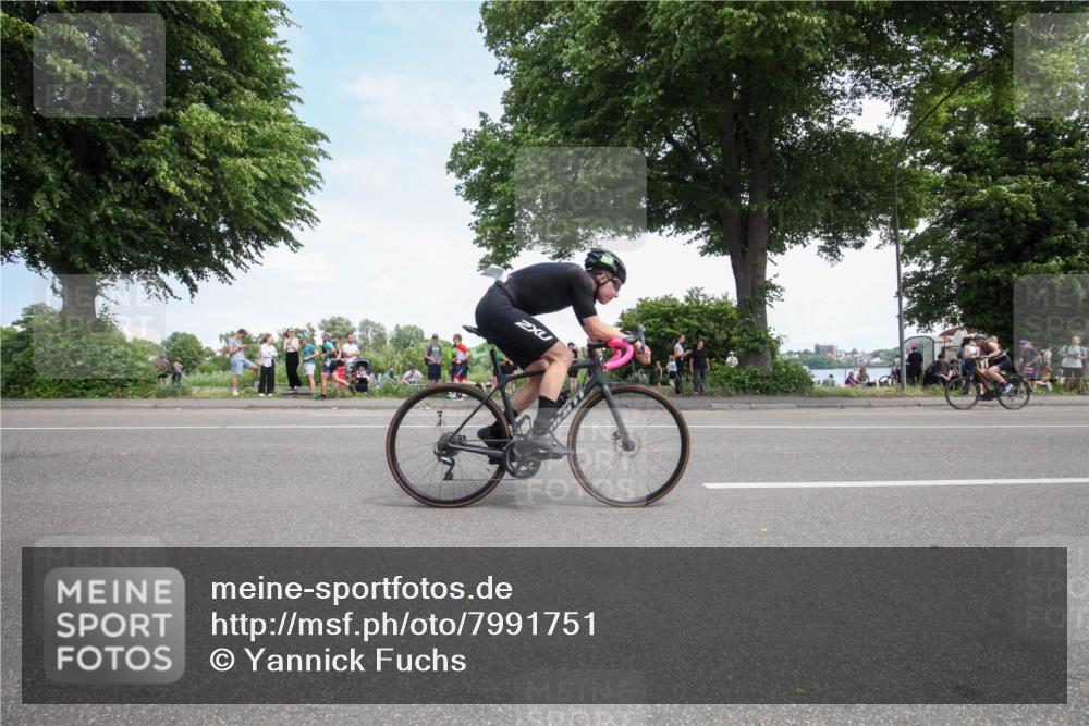 15.06.2025 - 7 Türme Triathlon Yannick Fuchs http://msf.ph/oto/7991751 15.06.2025 13:25:16 Radfahren 436, 470 meine-sportfotos.de