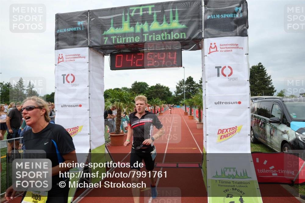 15.06.2025 - 7 Türme Triathlon Michael Strokosch http://msf.ph/oto/7991761 15.06.2025 14:25:44 Ziel 461, 1009 meine-sportfotos.de