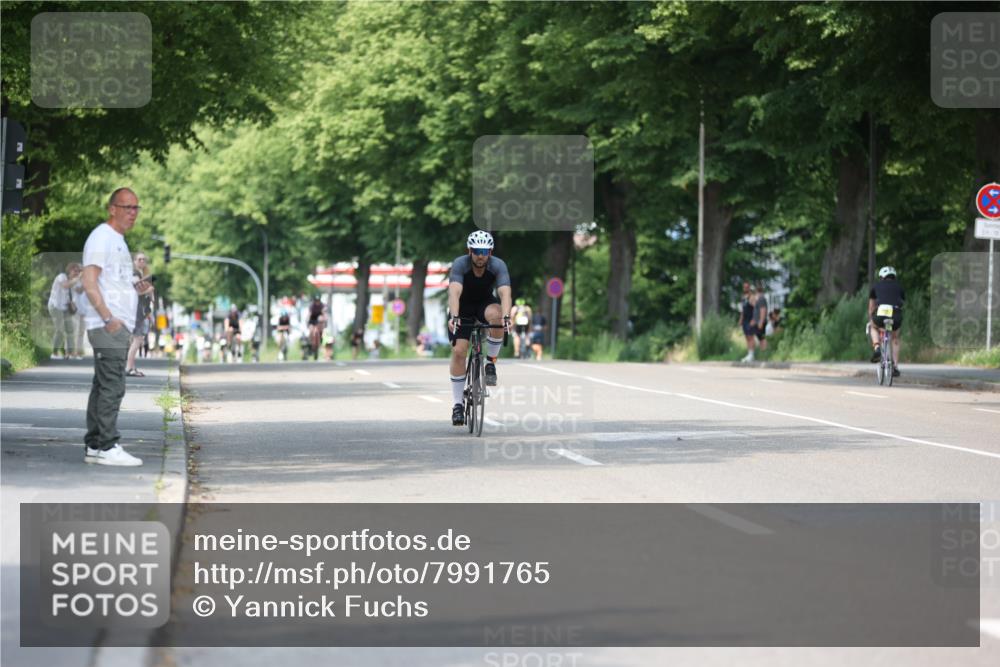 15.06.2025 - 7 Türme Triathlon Yannick Fuchs http://msf.ph/oto/7991765 15.06.2025 13:04:56 Radfahren 464, 474, 944, 1007, 1082 meine-sportfotos.de