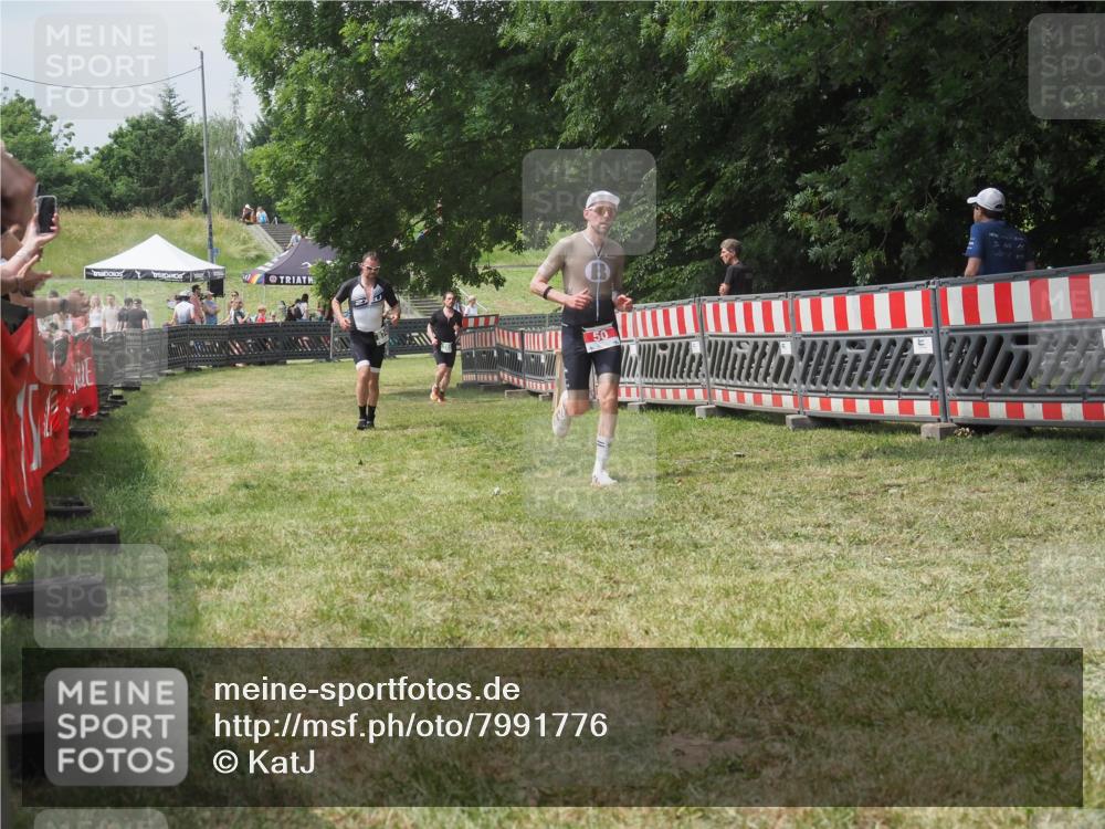 21.06.2025 - 27. Vierlanden-Triathlon KatJ http://msf.ph/oto/7991776 15.06.2025 12:34:28 Laufen  meine-sportfotos.de