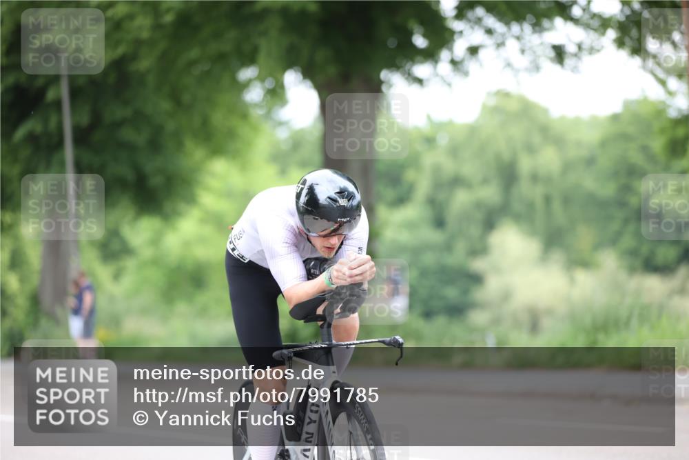 15.06.2025 - 7 Türme Triathlon Yannick Fuchs http://msf.ph/oto/7991785 15.06.2025 11:59:08 Radfahren  meine-sportfotos.de