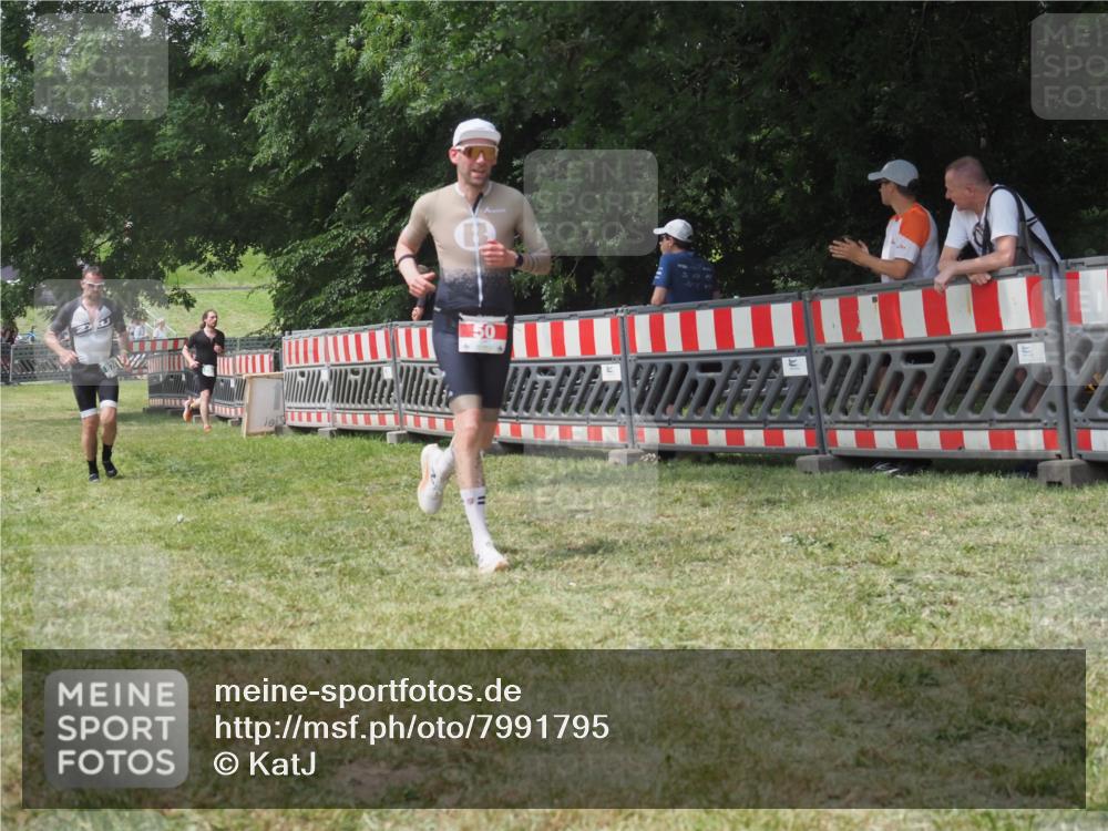 21.06.2025 - 27. Vierlanden-Triathlon KatJ http://msf.ph/oto/7991795 15.06.2025 12:34:29 Laufen  meine-sportfotos.de