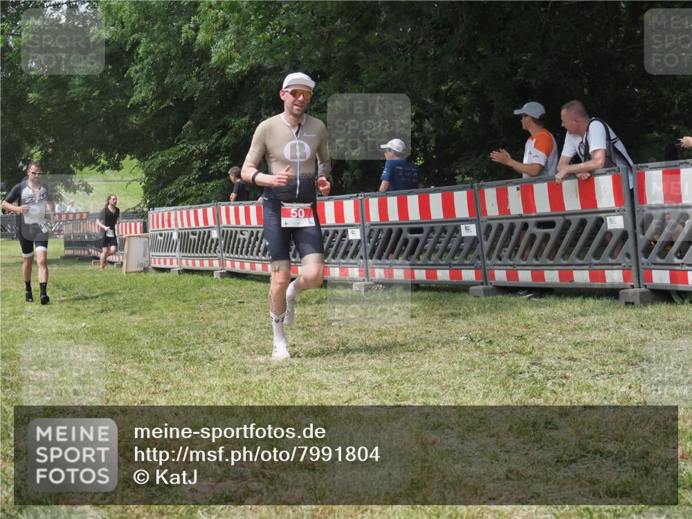 21.06.2025 - 27. Vierlanden-Triathlon KatJ http://msf.ph/oto/7991804 15.06.2025 12:34:30 Laufen  meine-sportfotos.de