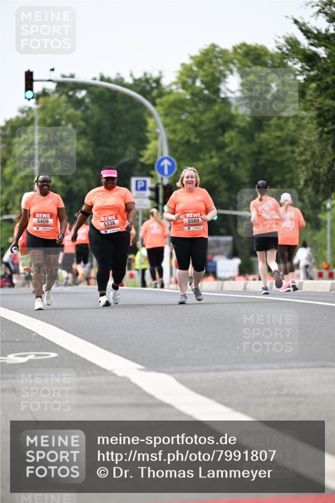 15.06.2025 - REWE Women's Run Dr. Thomas Lammeyer http://msf.ph/oto/7991807 15.06.2025 10:51:40 Laufen 5409, 5338, 5569 meine-sportfotos.de
