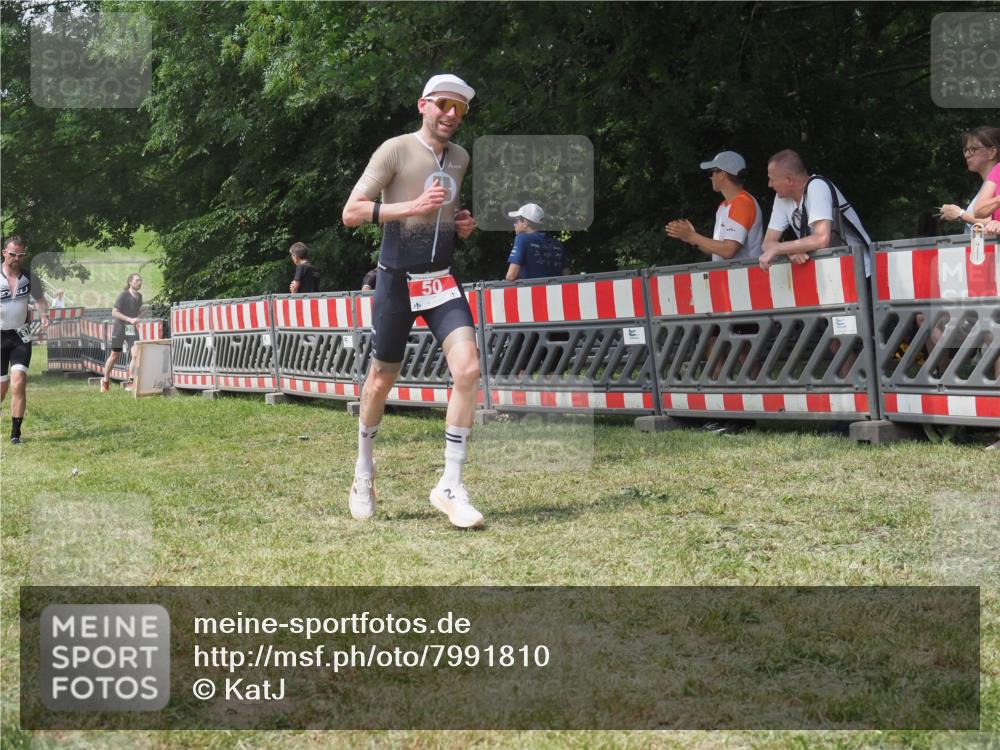 21.06.2025 - 27. Vierlanden-Triathlon KatJ http://msf.ph/oto/7991810 15.06.2025 12:34:30 Laufen  meine-sportfotos.de