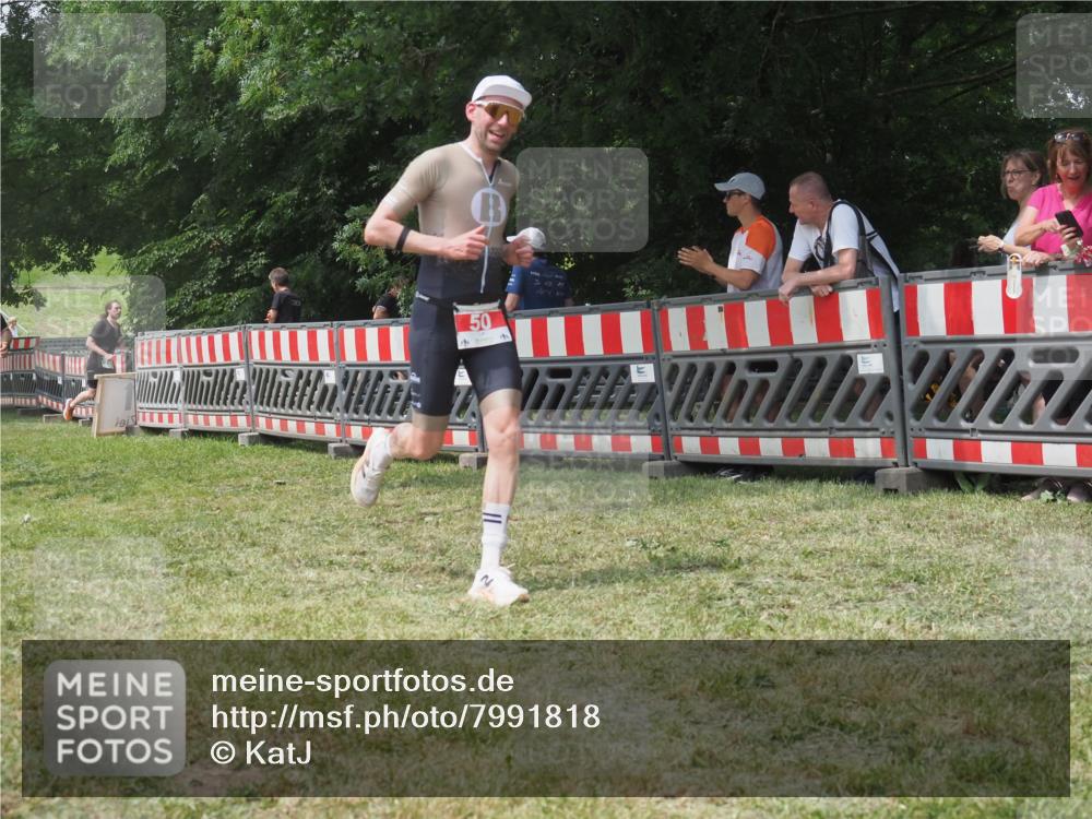 21.06.2025 - 27. Vierlanden-Triathlon KatJ http://msf.ph/oto/7991818 15.06.2025 12:34:30 Laufen  meine-sportfotos.de