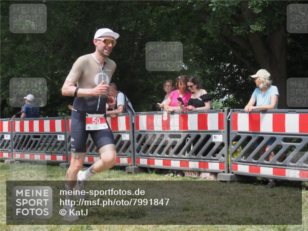 21.06.2025 - 27. Vierlanden-Triathlon KatJ http://msf.ph/oto/7991847 15.06.2025 12:34:30 Laufen  meine-sportfotos.de
