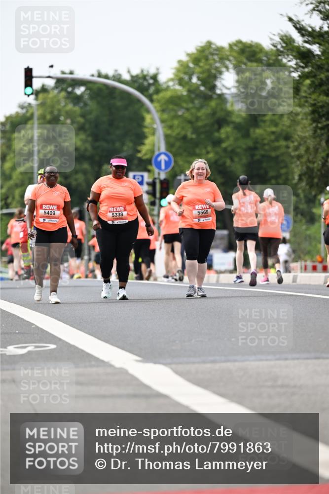 15.06.2025 - REWE Women's Run Dr. Thomas Lammeyer http://msf.ph/oto/7991863 15.06.2025 10:51:40 Laufen 5409, 5338, 5569 meine-sportfotos.de