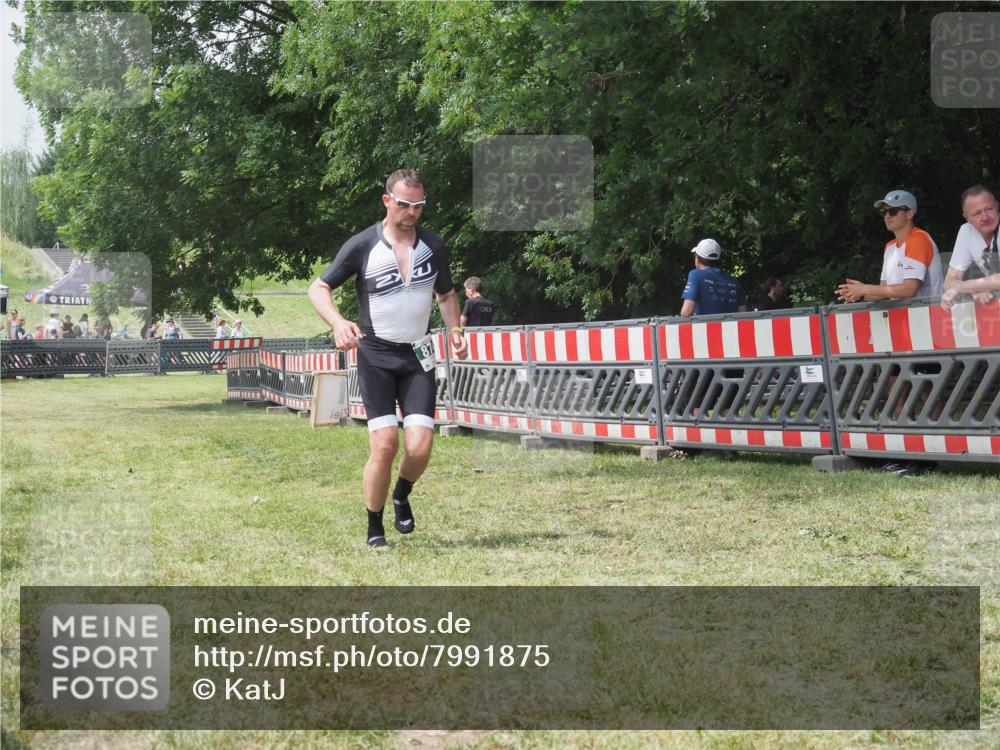 21.06.2025 - 27. Vierlanden-Triathlon KatJ http://msf.ph/oto/7991875 15.06.2025 12:34:32 Laufen  meine-sportfotos.de