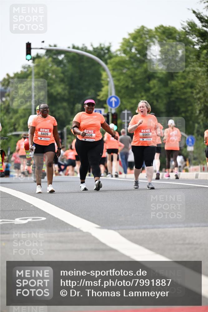 15.06.2025 - REWE Women's Run Dr. Thomas Lammeyer http://msf.ph/oto/7991887 15.06.2025 10:51:41 Laufen 5409, 5338, 5569 meine-sportfotos.de