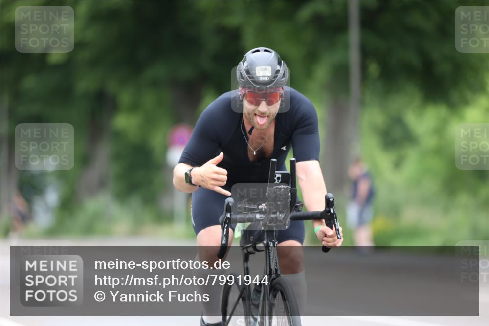 15.06.2025 - 7 Türme Triathlon Yannick Fuchs http://msf.ph/oto/7991944 15.06.2025 11:59:36 Radfahren 243 meine-sportfotos.de